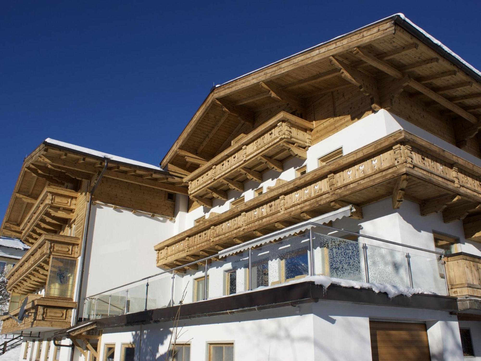 Chalet In Koenigsleiten Near Ski Area With Sauna Exterior photo