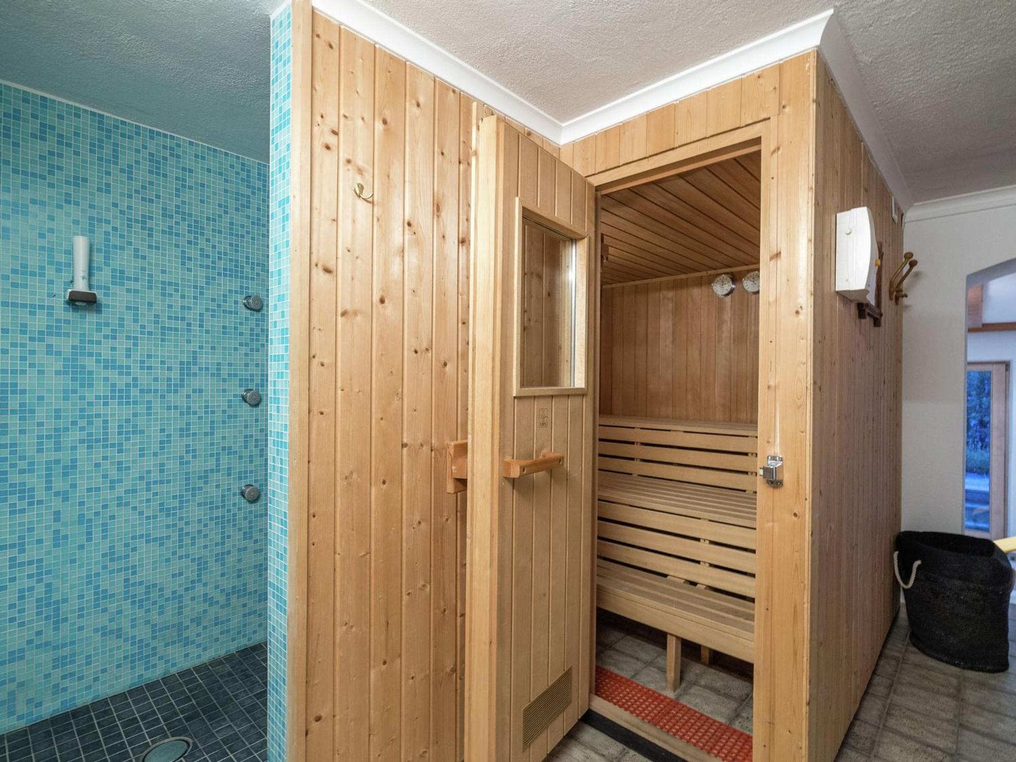 Chalet In Koenigsleiten Near Ski Area With Sauna Exterior photo